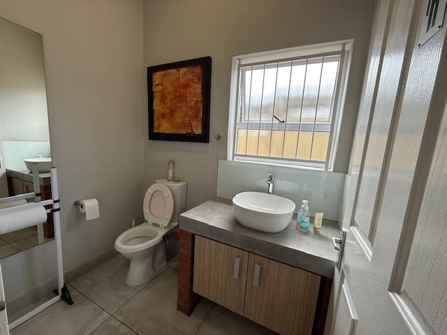 To Let Commercial Property for Rent in Sidwell Eastern Cape
